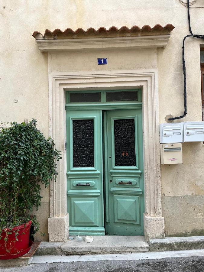 Studio De Charme Au Coeur De Valréas Exterior foto